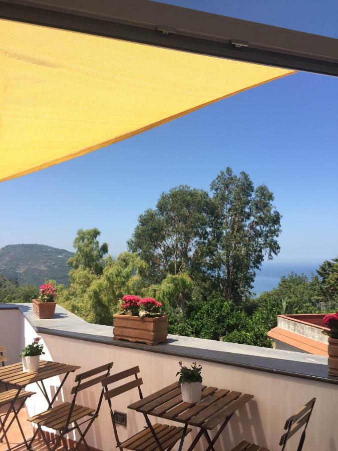 La Casa Del Sole Bed & Breakfast Vico Equense Exterior photo